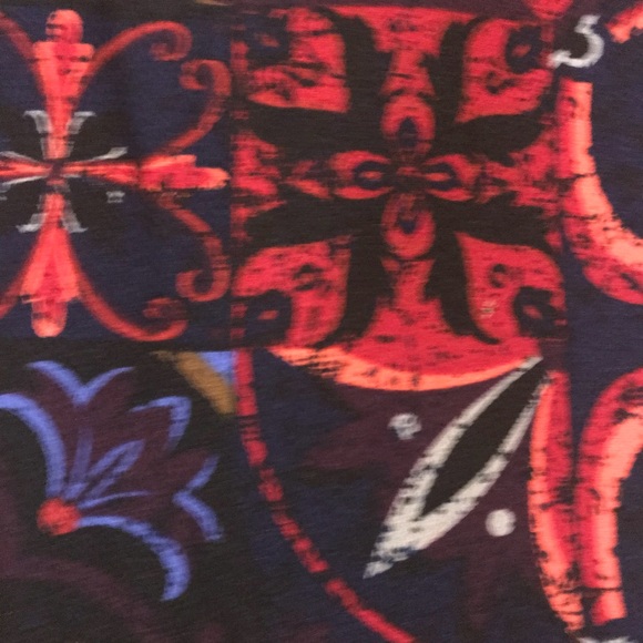 LuLaRoe Amelia - Picture 4 of 5